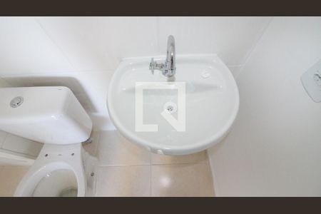 Banheiro Social de apartamento à venda com 2 quartos, 30m² em Conjunto Habitacional Teotonio Vilela, São Paulo