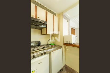 Cozinha de apartamento à venda com 1 quarto, 42m² em Jardim Paulistano, São Paulo