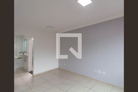 Sala de casa de condomínio para alugar com 2 quartos, 90m² em Itaquera, São Paulo