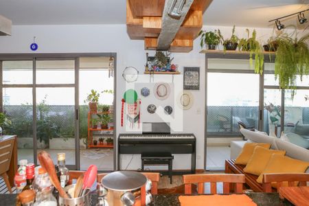 Sala e Cozinha de apartamento à venda com 2 quartos, 102m² em Barra Funda, São Paulo