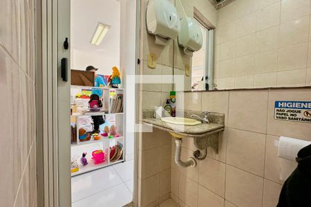 Banheiros de apartamento à venda com 1 quarto, 76m² em Centro, Rio de Janeiro