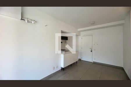 Sala de apartamento à venda com 2 quartos, 73m² em Cerqueira César, São Paulo