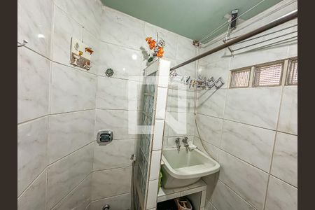 Banheiro de apartamento à venda com 1 quarto, 30m² em Catete, Rio de Janeiro