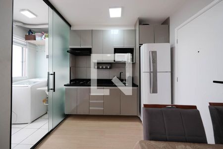 Sala e Cozinha de apartamento à venda com 2 quartos, 37m² em Cidade Patriarca, São Paulo