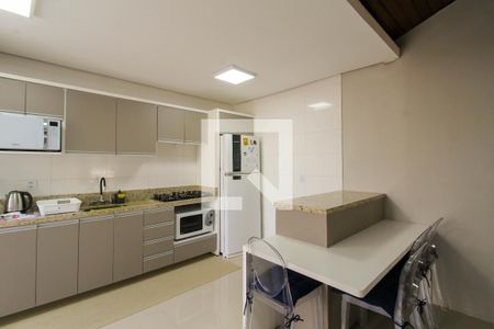 Cozinha de casa de condomínio à venda com 3 quartos, 117m² em Rio Branco, Canoas