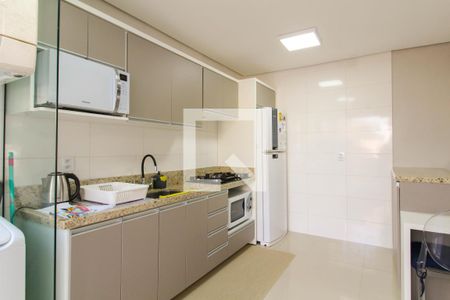 Cozinha de casa de condomínio à venda com 3 quartos, 117m² em Rio Branco, Canoas