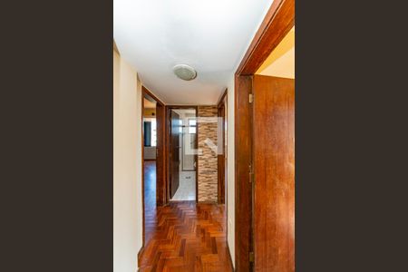 Corredor de apartamento à venda com 3 quartos, 250m² em Santa Lúcia, Belo Horizonte