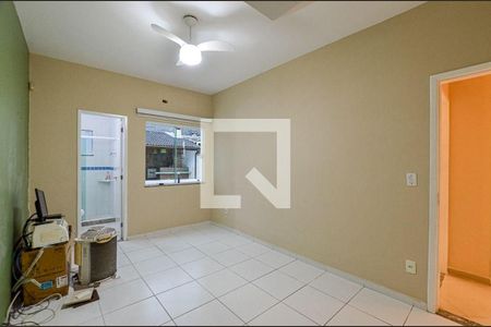 Casa à venda com 4 quartos, 140m² em Piratininga, Niterói