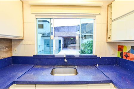 Casa à venda com 4 quartos, 140m² em Piratininga, Niterói