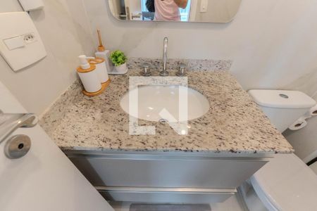 Banheiro de kitnet/studio para alugar com 1 quarto, 30m² em Bela Vista, São Paulo