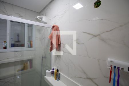 Banheiro de apartamento à venda com 2 quartos, 38m² em Vila Nilo, São Paulo