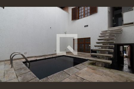 Piscina de casa à venda com 3 quartos, 225m² em Chácara Cruzeiro do Sul, São Paulo