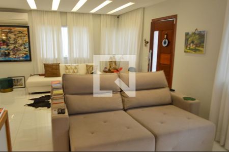 Sala de casa de condomínio à venda com 3 quartos, 228m² em Freguesia (jacarepaguá), Rio de Janeiro