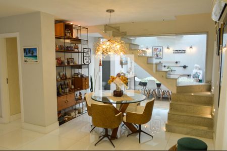 Sala de casa de condomínio à venda com 3 quartos, 228m² em Freguesia (jacarepaguá), Rio de Janeiro