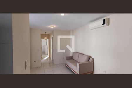 Sala de apartamento para alugar com 2 quartos, 71m² em Bom Abrigo, Florianópolis