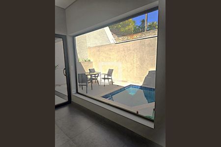 Foto 01 de casa à venda com 3 quartos, 325m² em Parque da Hipica, Campinas