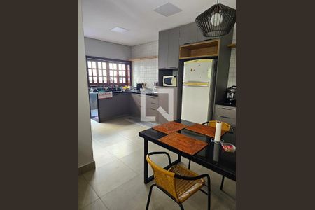 Foto 01 de casa à venda com 3 quartos, 325m² em Parque da Hipica, Campinas