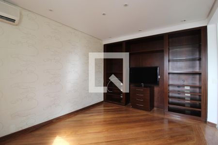 Sala de TV de apartamento à venda com 4 quartos, 154m² em Moema, São Paulo
