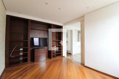 Sala de TV de apartamento à venda com 4 quartos, 154m² em Moema, São Paulo