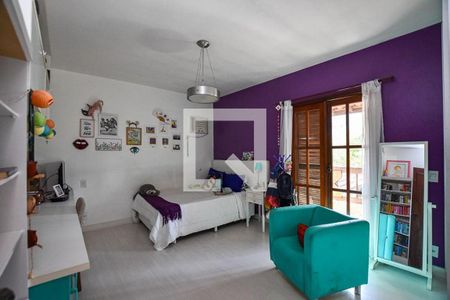 Casa à venda com 4 quartos, 375m² em Itaipu, Niterói