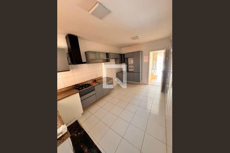 Casa à venda com 5 quartos, 300m² em Barra da Tijuca, Rio de Janeiro