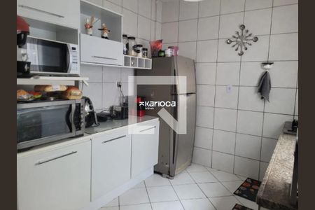 Casa à venda com 2 quartos, 75m² em Pechincha, Rio de Janeiro