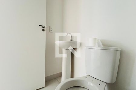 Banheiro de apartamento à venda com 2 quartos, 32m² em Vila Maria, Guarulhos