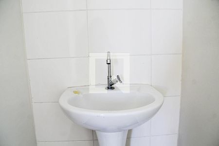 Banheiro Social de apartamento à venda com 2 quartos, 47m² em Vila Sao Joao, Guarulhos