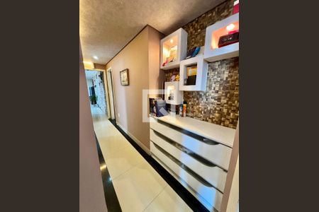 Corredor de apartamento para alugar com 4 quartos, 140m² em Dona Clara, Belo Horizonte