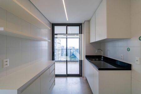Cozinha de apartamento para alugar com 3 quartos, 145m² em Jardim Fonte do Morumbi, São Paulo