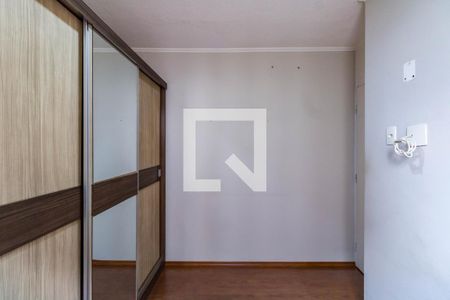 Quarto 1 de apartamento para alugar com 2 quartos, 43m² em Vila Pirajussara, São Paulo