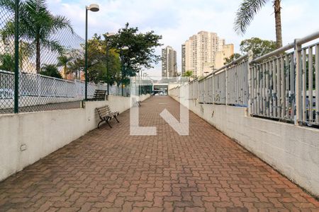 Vista da Rua de apartamento para alugar com 2 quartos, 43m² em Vila Pirajussara, São Paulo