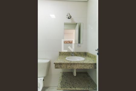 Banheiro de kitnet/studio para alugar com 1 quarto, 27m² em Vila Prudente, São Paulo