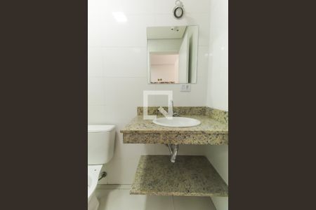 Banheiro de kitnet/studio para alugar com 1 quarto, 27m² em Vila Prudente, São Paulo