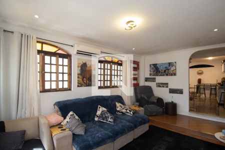 Sala de casa à venda com 3 quartos, 286m² em Vila Medeiros, São Paulo