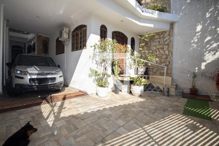 Garagem de casa à venda com 3 quartos, 286m² em Vila Medeiros, São Paulo
