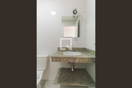 Banheiro de kitnet/studio para alugar com 1 quarto, 27m² em Vila Prudente, São Paulo