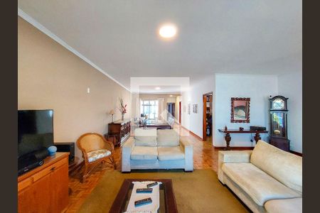 Sala de casa à venda com 3 quartos, 225m² em Bosque da Saúde, São Paulo