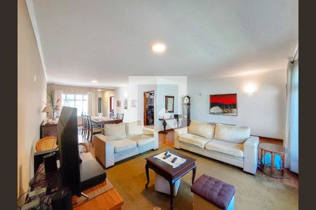 Sala de casa à venda com 3 quartos, 225m² em Bosque da Saúde, São Paulo