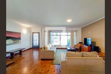 Sala de casa à venda com 3 quartos, 225m² em Bosque da Saúde, São Paulo