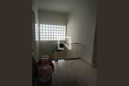Casa à venda com 3 quartos, 260m² em Vila Moinho Velho, São Paulo