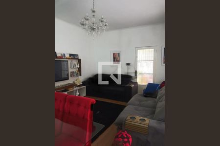 Casa à venda com 3 quartos, 260m² em Vila Moinho Velho, São Paulo