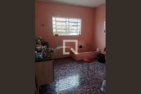Casa à venda com 3 quartos, 260m² em Vila Moinho Velho, São Paulo