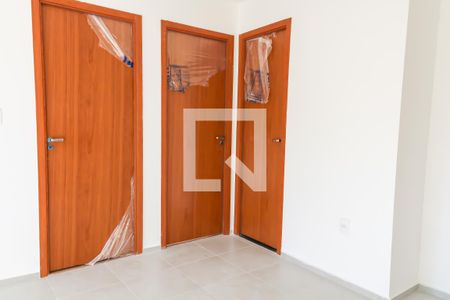 Sala de apartamento para alugar com 2 quartos, 49m² em Del Castilho, Rio de Janeiro