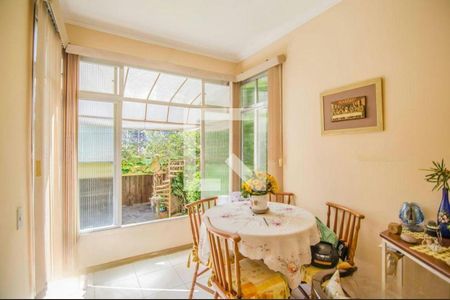 Casa à venda com 3 quartos, 209m² em Vila Ipiranga, Porto Alegre