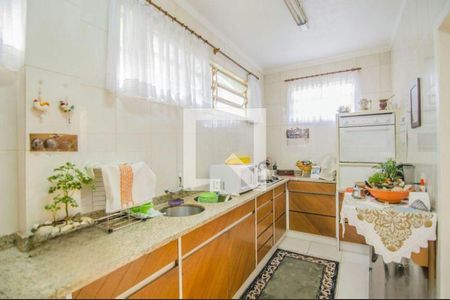 Casa à venda com 3 quartos, 209m² em Vila Ipiranga, Porto Alegre