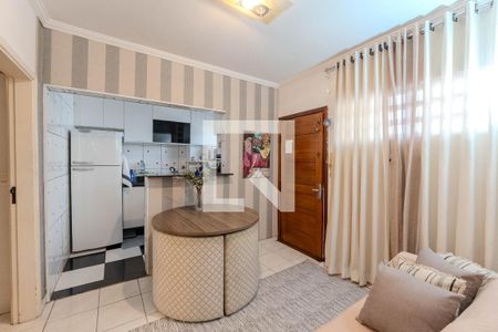 Sala de apartamento para alugar com 2 quartos, 50m² em Cerqueira César, São Paulo