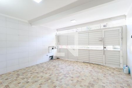 Garagem de casa à venda com 3 quartos, 90m² em Jardim Peri, São Paulo