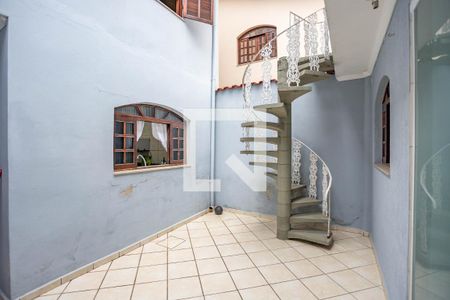 Quintal de casa à venda com 3 quartos, 180m² em Vila Padre Anchieta, Diadema
