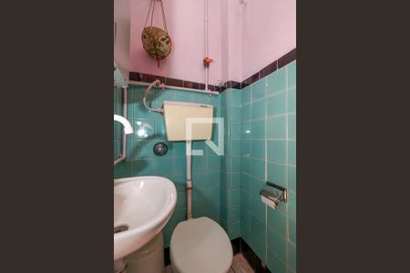 Banheiro da Suíte de casa à venda com 5 quartos, 380m² em Petrópolis, Porto Alegre